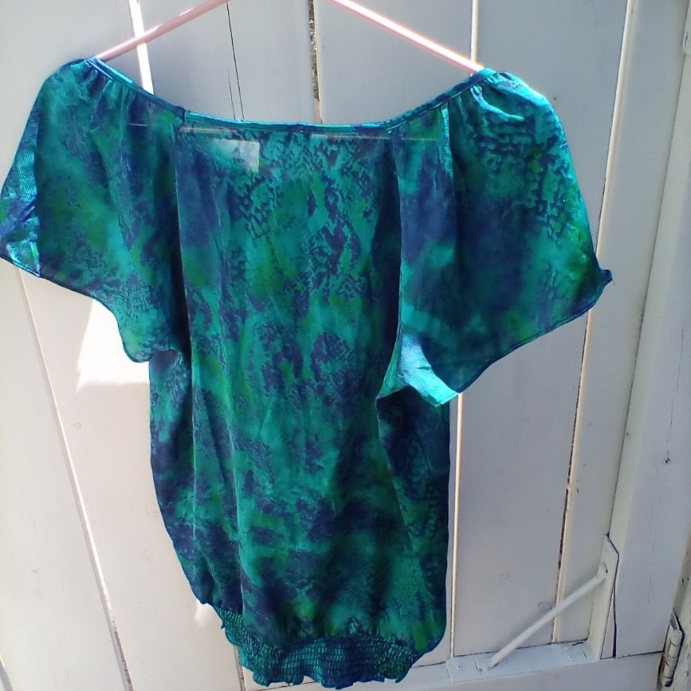 Women short sleeve shirt